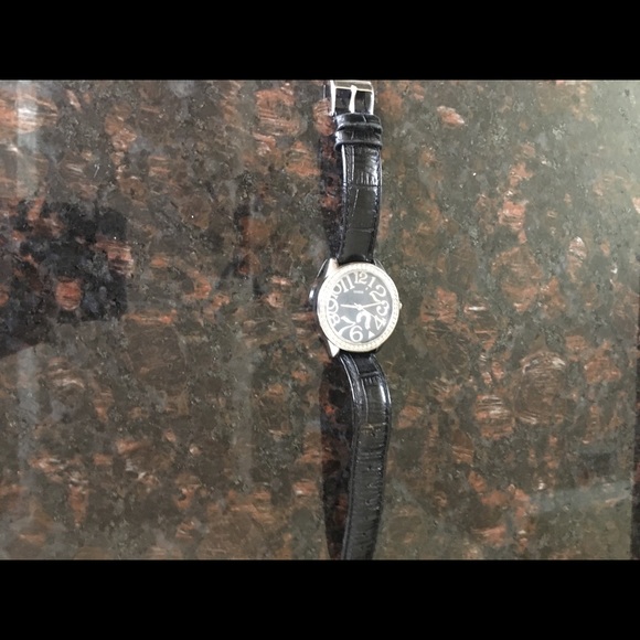 Watch - Picture 4 of 8